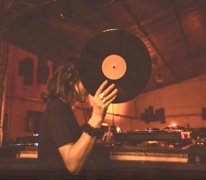 VINYL