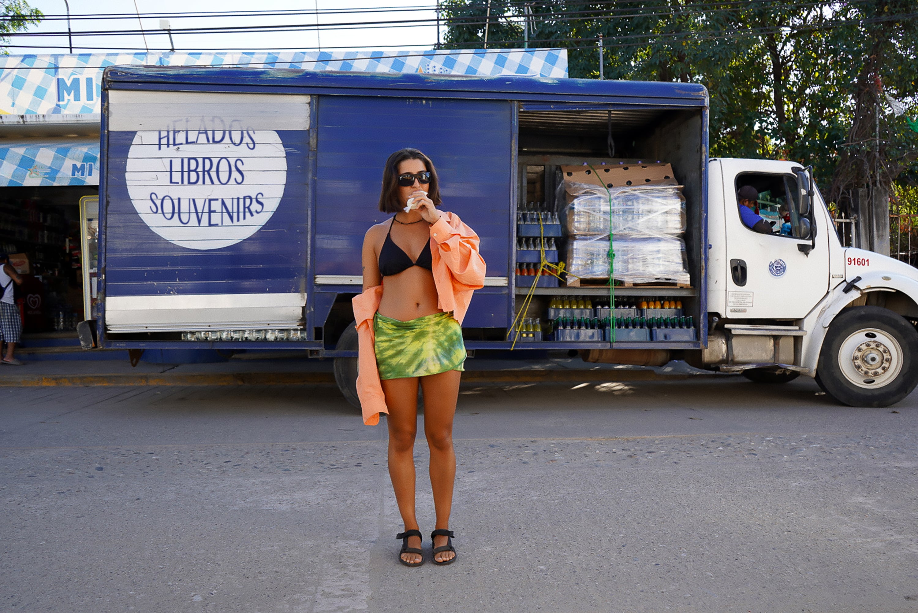 Helados, Libros Y Souvenirs